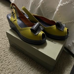 Remix Vintage Shoes Avocado/Navy Scroll Wedge